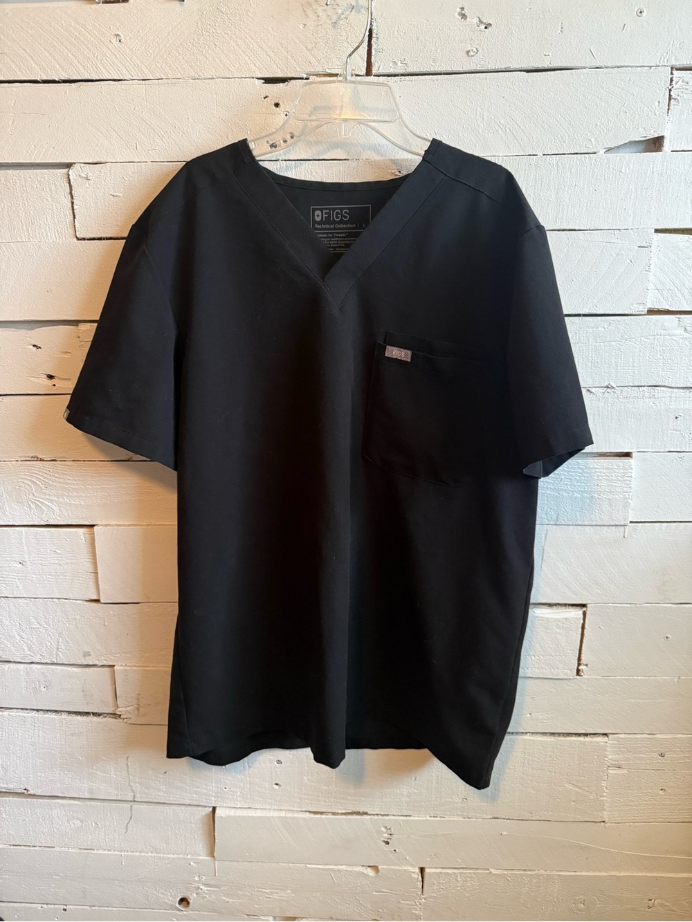 Figs Scrubs Black V-Neck Short Sleeve Pocket Top